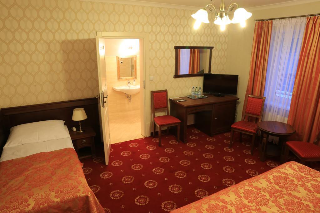 Hotel Kopernik Ciechocinek Zimmer foto
